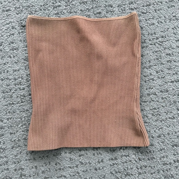 Aritzia  Babaton sculpt knit tube top - Picture 3 of 6